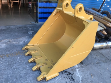 PC200 1方挖(wa)斗(dou)