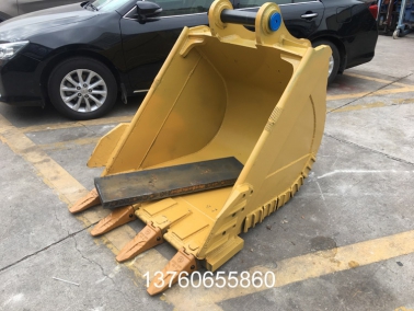 PC200 1方(fang)矿山(shan)挖(wa)斗